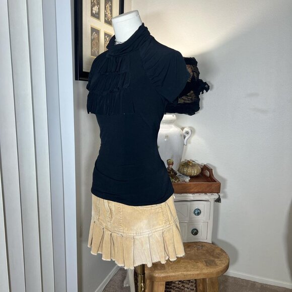 2000s Ruffle Turtleneck - Picture 2 of 4
